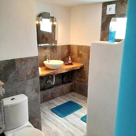 Σπίτι διακοπών Charming House In With Private Garden *