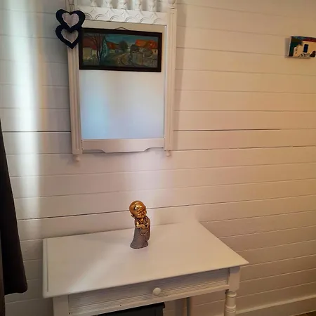 Charming House In With Private Garden Σπίτι διακοπών