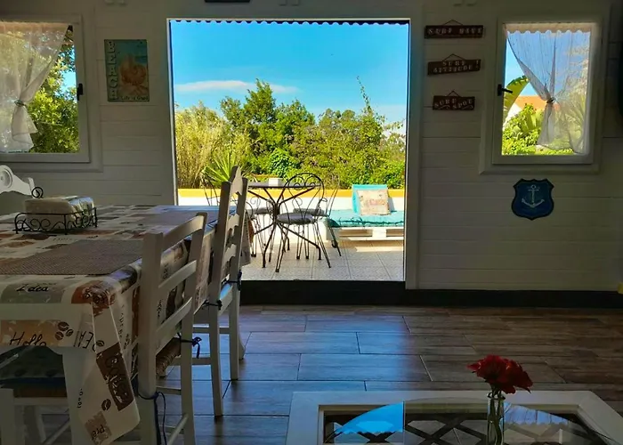 Dom wakacyjny Charming House In With Private Garden Figueira da Foz