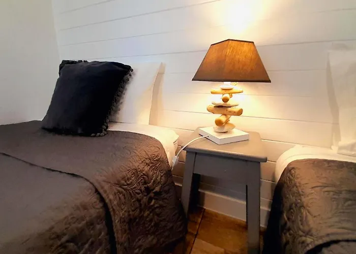 Charming House In With Private Garden Feriehus Figueira da Foz