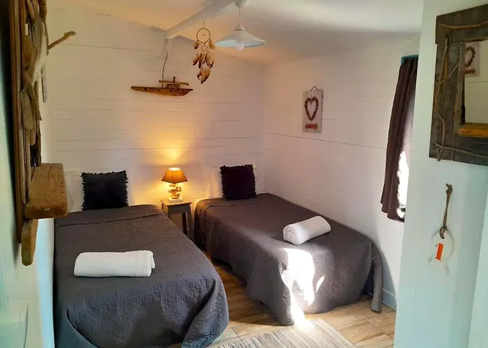 Feriehus Charming House In With Private Garden