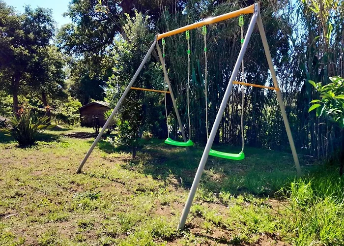 Charming House In With Private Garden Feriehus